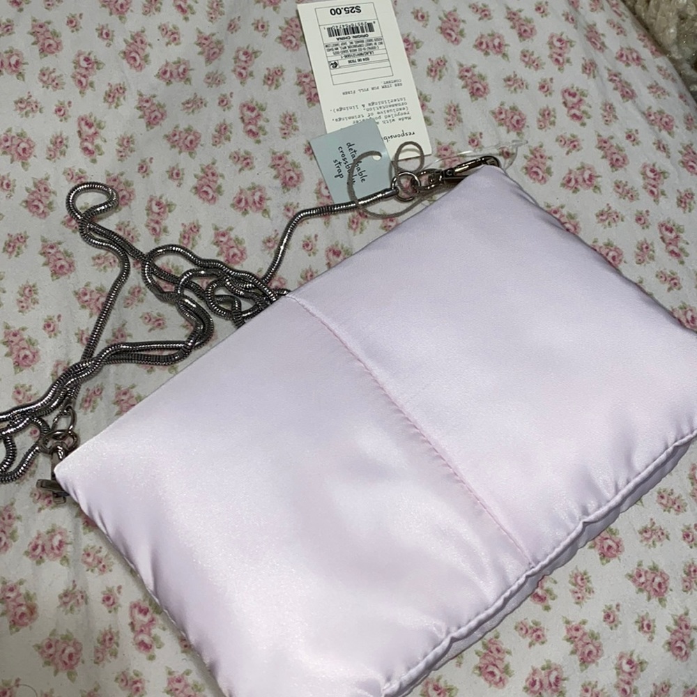 Detachable strap crossbody pouch